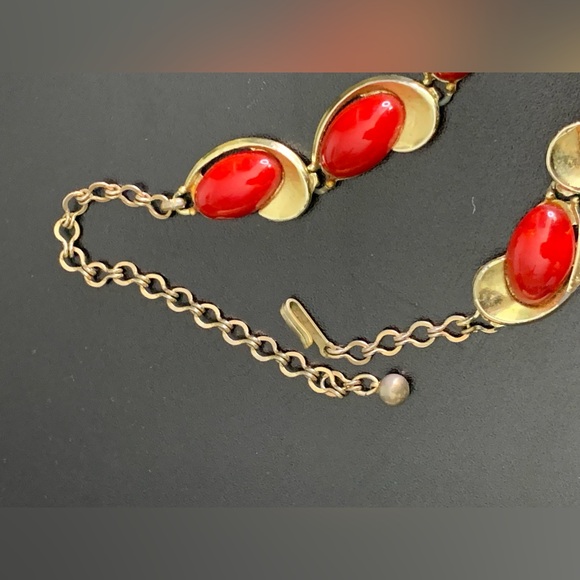 RARE - STRIKING VINTAGE CHAREL RED CABACHON NECKLACE - Picture 6 of 12